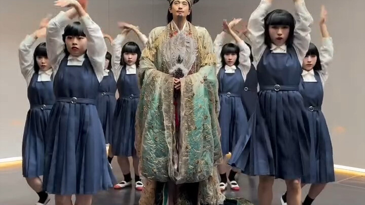 Go crazy on vacation! Japanese girl group Avantgardey!