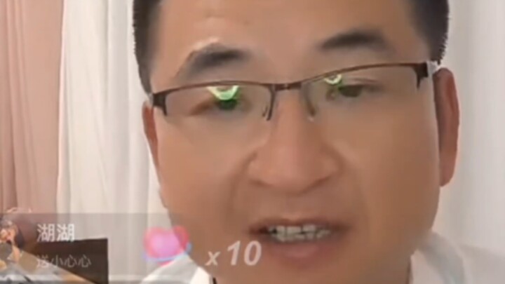 Teacher Huang truly embodies the benevolent heart of an educator.
