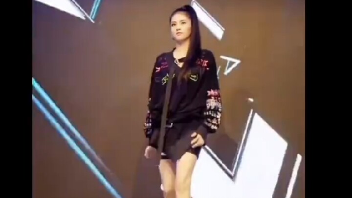 Bai Lu bukan tidak pernah debut, melainkan tidak terpilih menjadi trainee