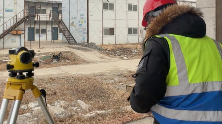 “The Four-Part Series on Layoffs at Construction Sites”