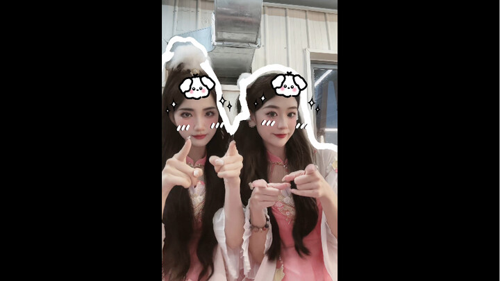 "Chimelong Girls Group" is Li Li and Qiu Jie's weekly broadcast