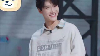 【Li Yongqin/Ten】Hãy đến và xem con mèo ma dễ thương này là gì nhé!!!