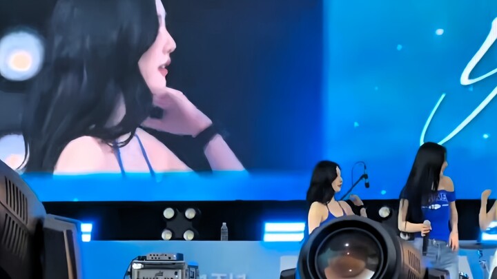 ทุกครั้งที่ถึงตอนจบ นิงอี้จั๋วก็มักจะตกใจกลัวเสียงกรี๊ดจากผู้ชมในฮอลล์อยู่เสมอ