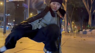 บีเกิร์ลที่อยู่บนถนนก็เป็นชนชั้นสูงในสังคมทุกคนใช่ไหม?