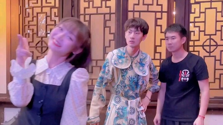 Lần sau vẫn đi xe của anh để chở khoai tây nhé!