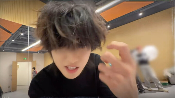 ชีพีหลาง｜เวอร์ชันจับกล้องในห้องซ้อมเพลง «Everybody»