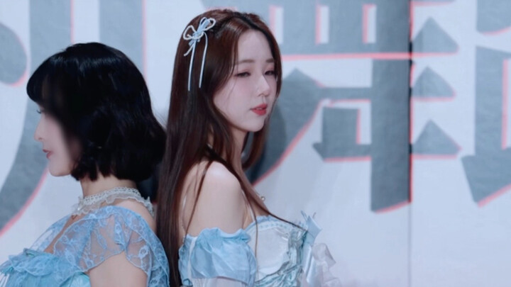 ถ้าเป็นเธอ ทุกวันก็คือวันวาเลนไทน์เลยนะ ขอโพสต์ภาพเกี่ยวกับวันวาเลนไทน์สีฟ้าหน่อย – เซอลยุนวี ขอให้ท