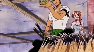 "Ngày xưa có một tên cướp giẫm lên tóc đỏ, nhưng ngày nay có Bellamy đã đấm Luffy."