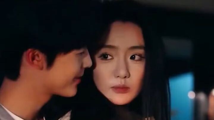 Biết Mình Là Thiên Kim Giả Sắp Bị Đuổi Khỏi Hào Môn, Cô Gái Liền Quyến Rũ Luôn T