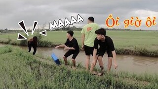 Bỏ Chạy Thục Mạng Với Con Ma Da Kinh Dị Ngoài Bờ Ruộng