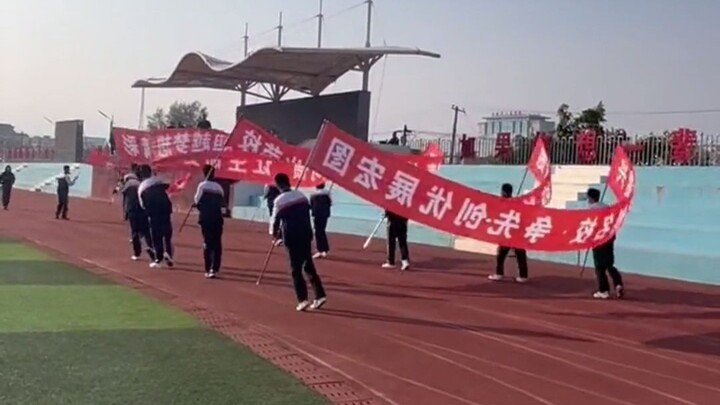 Holy cow, this wind is seriously insane!!! #EntertainmentReviewAwards #Funny #FunnyVideo