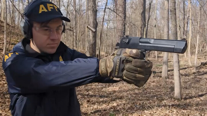 Đạn khác nhau, giá cả khác nhau, bắn một loạt xem giá trị là bao nhiêu