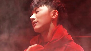 Ba tháng sau khi ra mắt, thế hệ thứ tư của Little Dance King nhà SM đã ra mắt tại một cuộc thi nhảy 