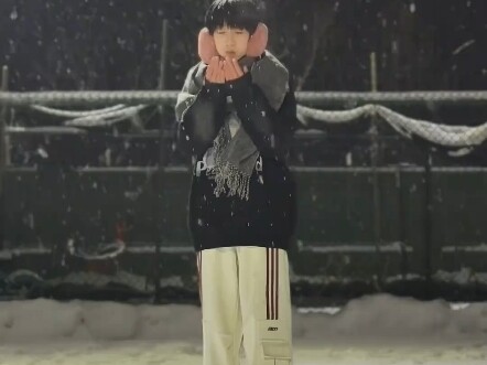 初中生勇闯韩娱现今14岁初三 九年舞龄嘉禾舞社出来 杨博文一部分观赏性较高的cha视频