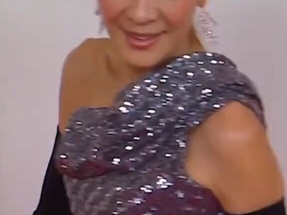 Michelle Yeoh's Oscars Red Carpet!