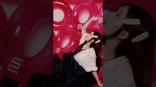 220304 Zhao Lusi behind “Stella Luna” CF shooting