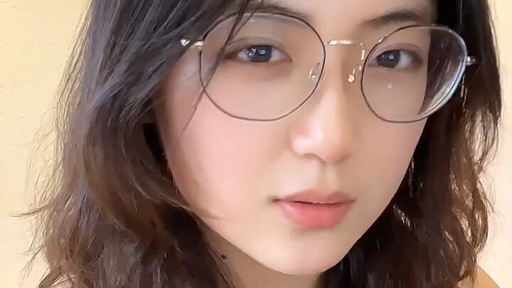 بعض العلامات التجارية المحلية لمثلجات الآيس كريم، رجاءً اهتموا بتسويق منتجاتكم!