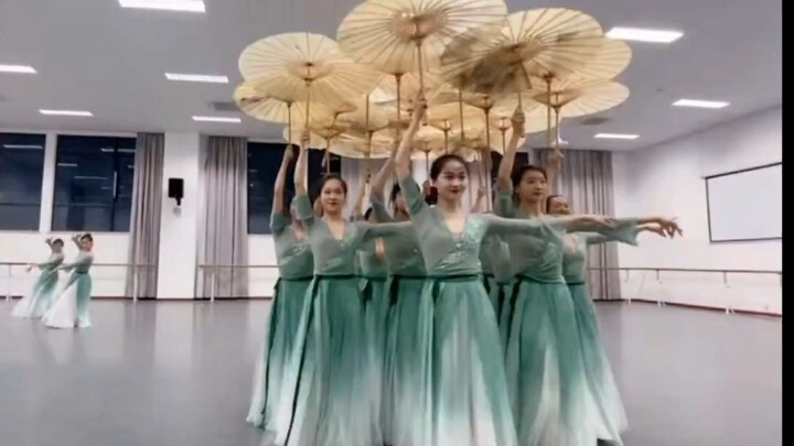 Umbrella Dance