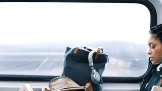 "Nhân bản một bản thân khác để tiếp tục tình yêu của anh dành cho em, ngay cả khi nó sẽ bị thay thế 