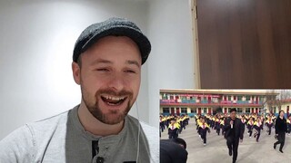 中国一小学校长带领学生跳魔性鬼步舞在外网火了！老外直接看傻眼……@油兔不二字幕组