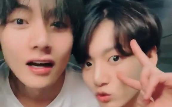 [BTS] 190508 Jimin Retweets the “Three Idiots” Jungkook Line again