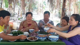 Khô Cá Dứa Nấu Canh Chua Bắp Chuối Ăn Ngoài Vườn Sạch Nồi Cơm| TKQ & Family T589