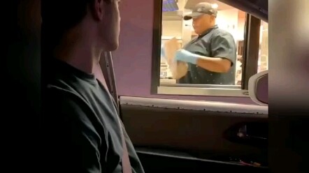 اللعنة، خدعتني هذا الصبي!