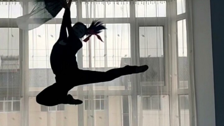 [Lingling] Dance of "Guanshan Wine" borrows from [Qingyun Dance Club] teacher + improvisation