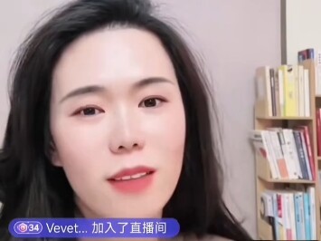 Chồng tôi tháng được 40 nghìn, cả năm chỉ về nhà hai tháng. Lương tôi mỗi tháng 3 nghìn, nhưng chưa 