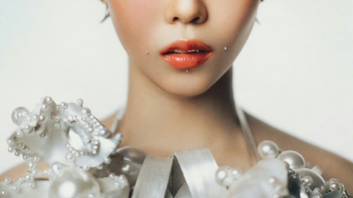 “Holy crap! This is hands down the most insane hairstyle in girl idol history... The ultimate showca