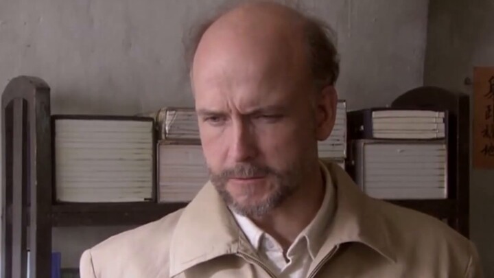 Bethune ate rice and toast, thinking that Marshal Nie ate better, but was shocked when he saw