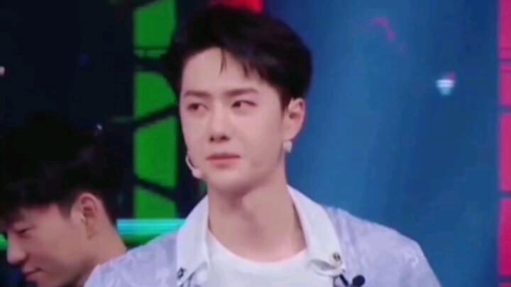 Sang Raja Keren Wang Yibo menari, pesonanya membuat panggung hanya miliknya!