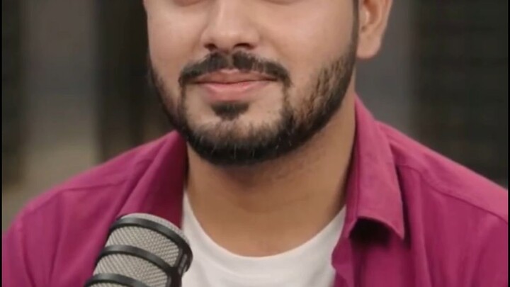“हमने तो दिल से चाहा था उसे अपना बनाने के लिए,वो आया ही था शायद हमें तन्हा छोड़ जाने के लिए।हम आज भी