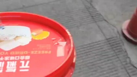 One second later, the kitty would’ve starved to death.