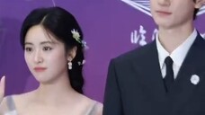 [Shen Yue] and Lin Yi Shanghai Magnolia TV Festival red carpet video, the height difference is amazi