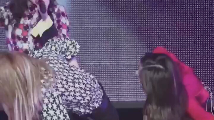 ลิซากับโรเซ่เปลี่ยนไป สวยแซ่บขึ้นเรื่อยๆ 😍