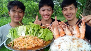 ส้มตำกุ้งเผาหมี่ขาว ส้มตำรสเด็ดกุ้งเผาตัวใหญ่ๆหัวมันๆ แซ่บสุดๆครับมื้อนี้.