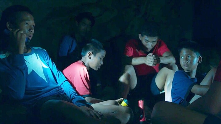 For 18 Days, A Squad Of Young Football Players In Thailand Was Trapped In A Flooded Cave
