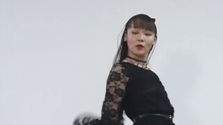 *Bóng Chuột*Màn hình dọc truyện cổ tích giả tưởng để xem điệu nhảy thiên nga đen