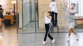 【Bai Xiaobai】《Bunga Plum Tetap Sama》Koreografi Jazz Gaya Tiongkok Ruang Latihan Cermin Versi Anak-an