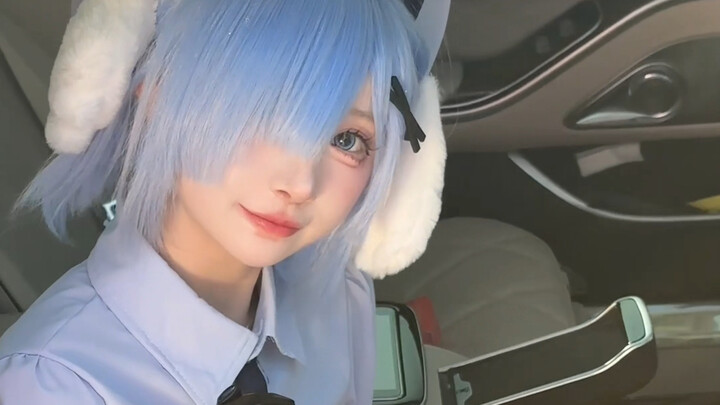 My bestie came to the comic convention to pick me up in a Maybach, but I did this...