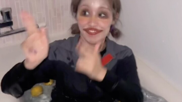 Harley Quinn Taking a Bath