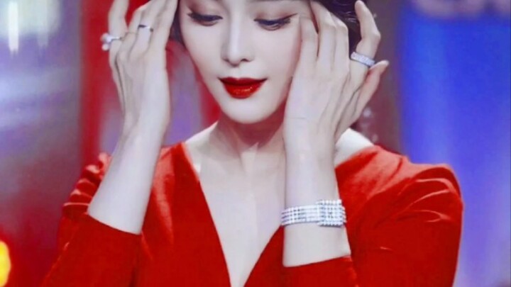 ช่างหัวมัน! ผู้หญิงสวยไม่จำเป็นต้องผอม! น้ำหนักร้อยกว่ากิโลก็ยังสวยจนใครๆ ก็มองตาไม่ละ!