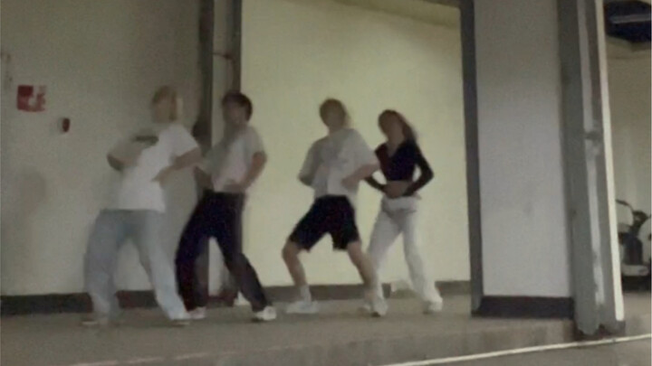 The Current State of K-Pop People's Walking
