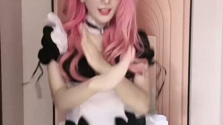 女仆摇1.0#美少女沈熙 #188 #霸道总裁 #八块腹肌