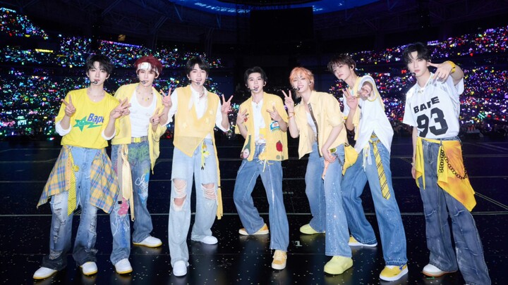 [رابطة شباب تايمز] رقصة عشوائية | حفل "التتويج" - "البطل" محطة شنغهاي ٢١ أغسطس