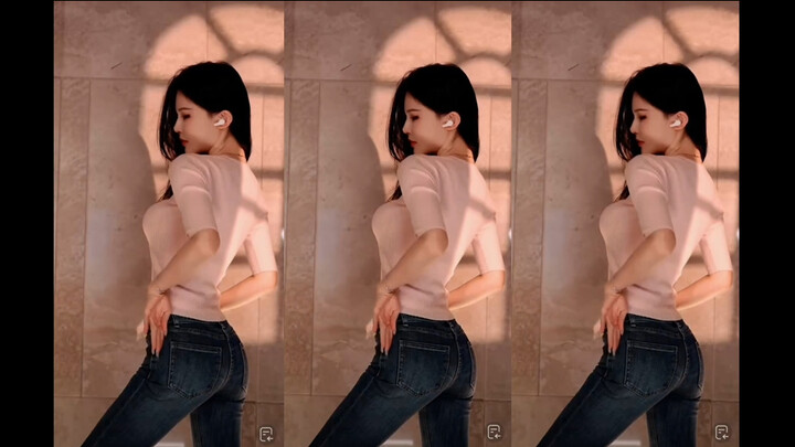 Sebuah Telinga Kecil 《No.9》