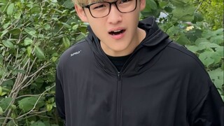 เจอเด็กมหาวิทยาลัยคนหนึ่งที่ขายแตงโมองุ่นเขียวปั่นนม