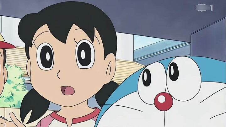 Nobita berubah menjadi detektif kain dan bahkan menyelidiki dirinya sendiri.