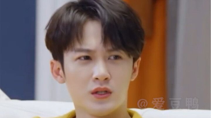 【تان جيان تسي】أن لا يفتح فمه هو لطفه الأخير تجاهي، كيف لفتى وسيم مثالي أن يفتح فمه هكذا؟